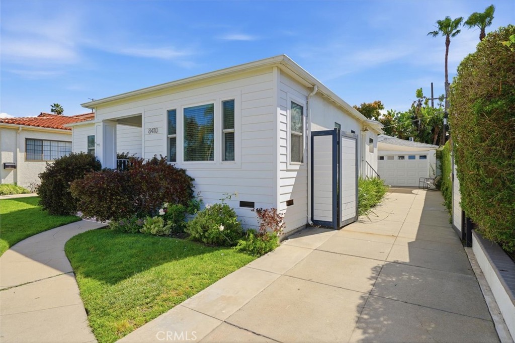 8410 Alverstone Avenue