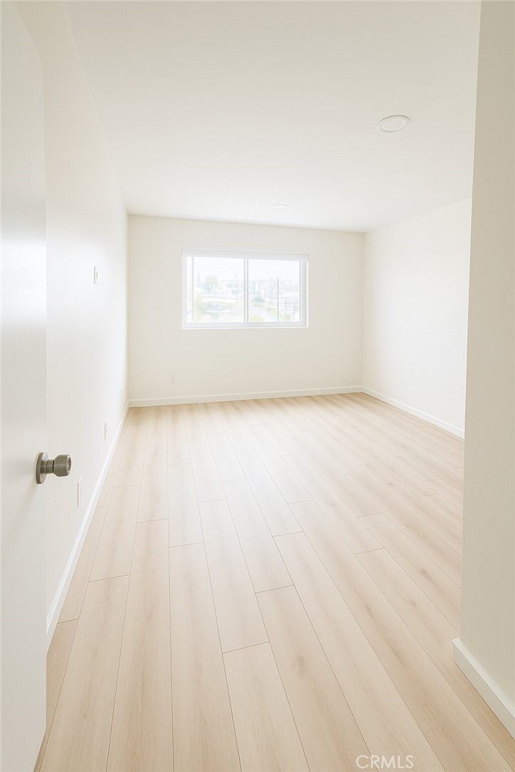 2124 Hermosa Avenue 6