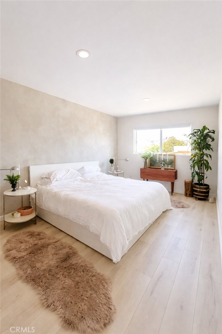 2124 Hermosa Avenue 6