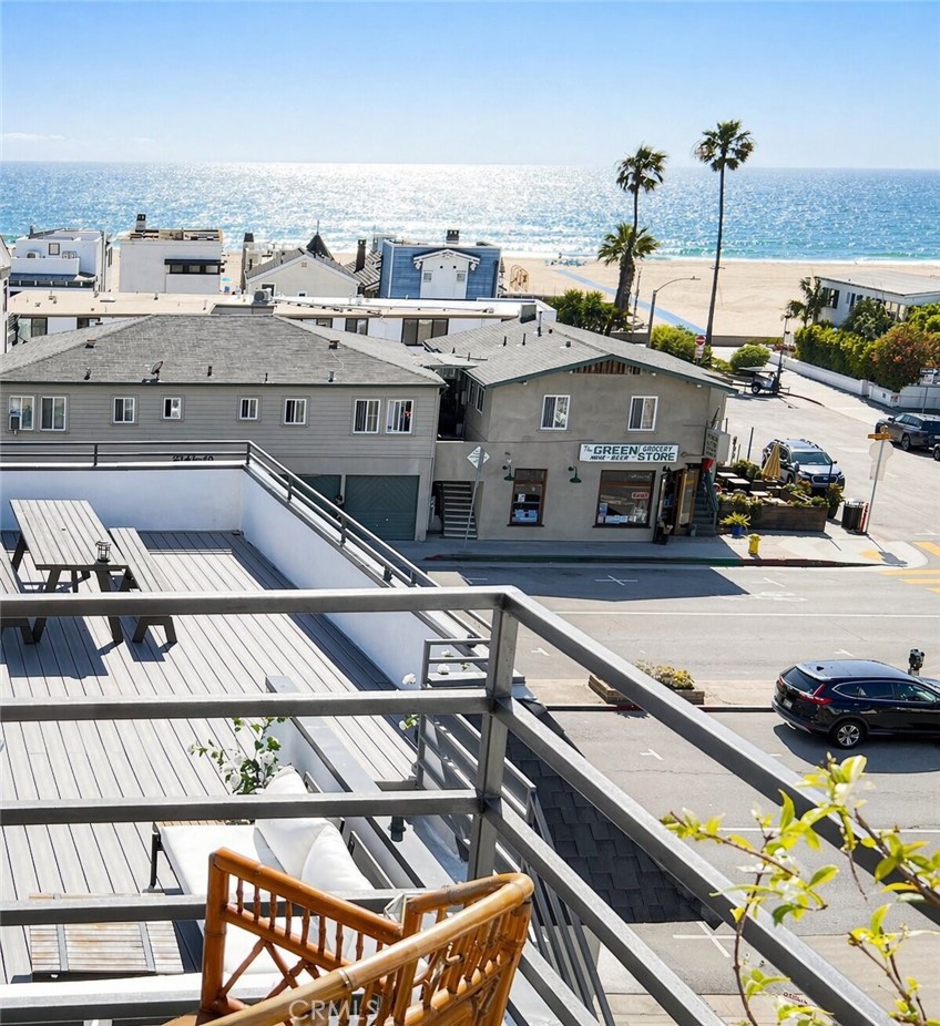 2124 Hermosa Avenue 6