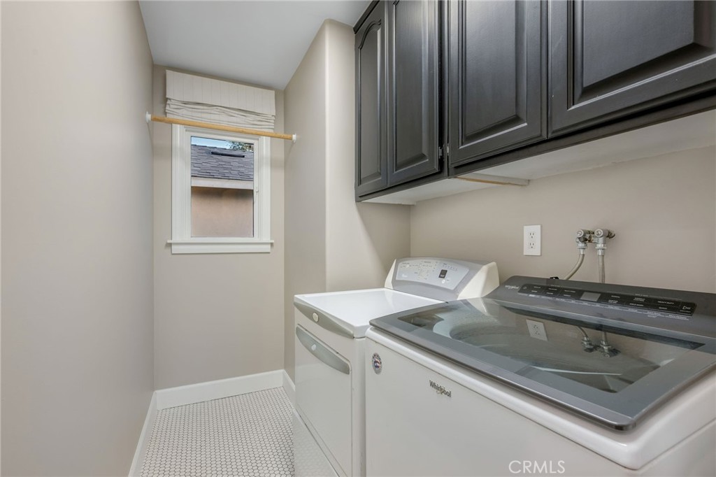 1704 N Poinsettia