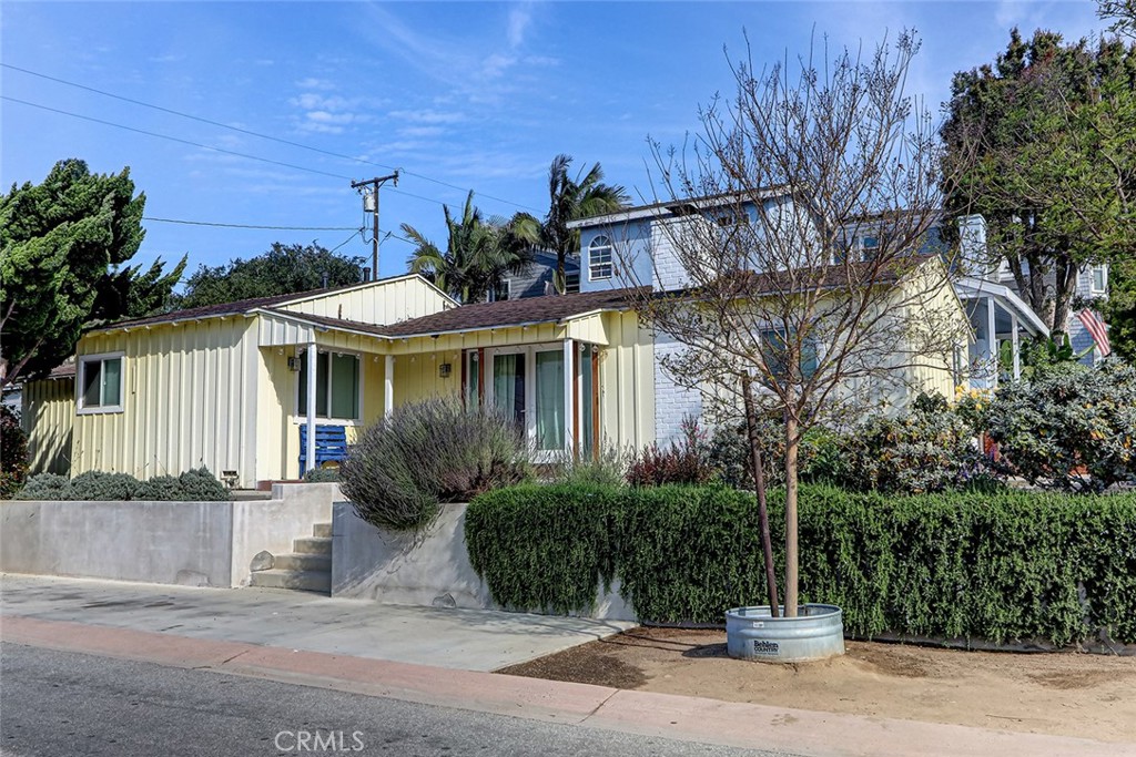 2701 Oak