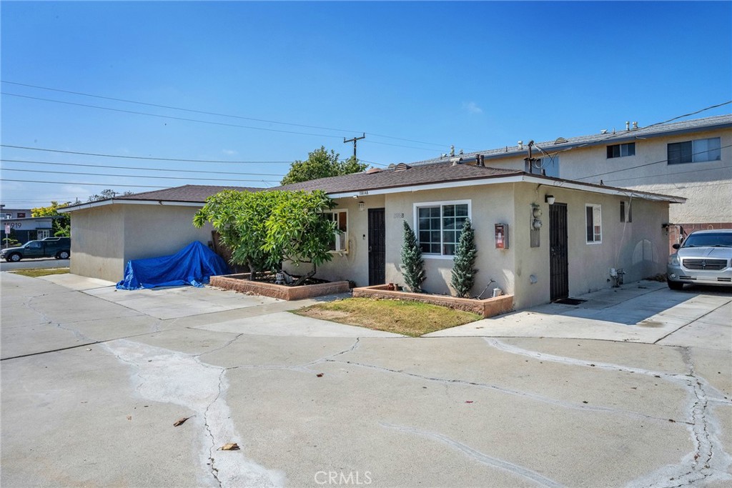 15916 S Harvard