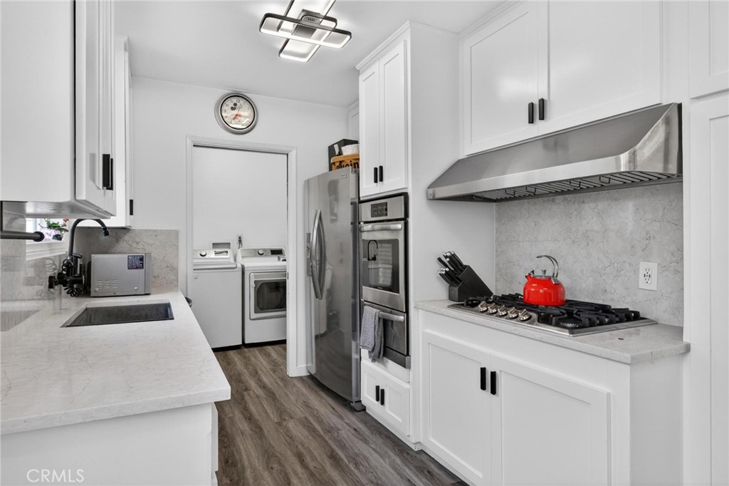 16916 S Catalina