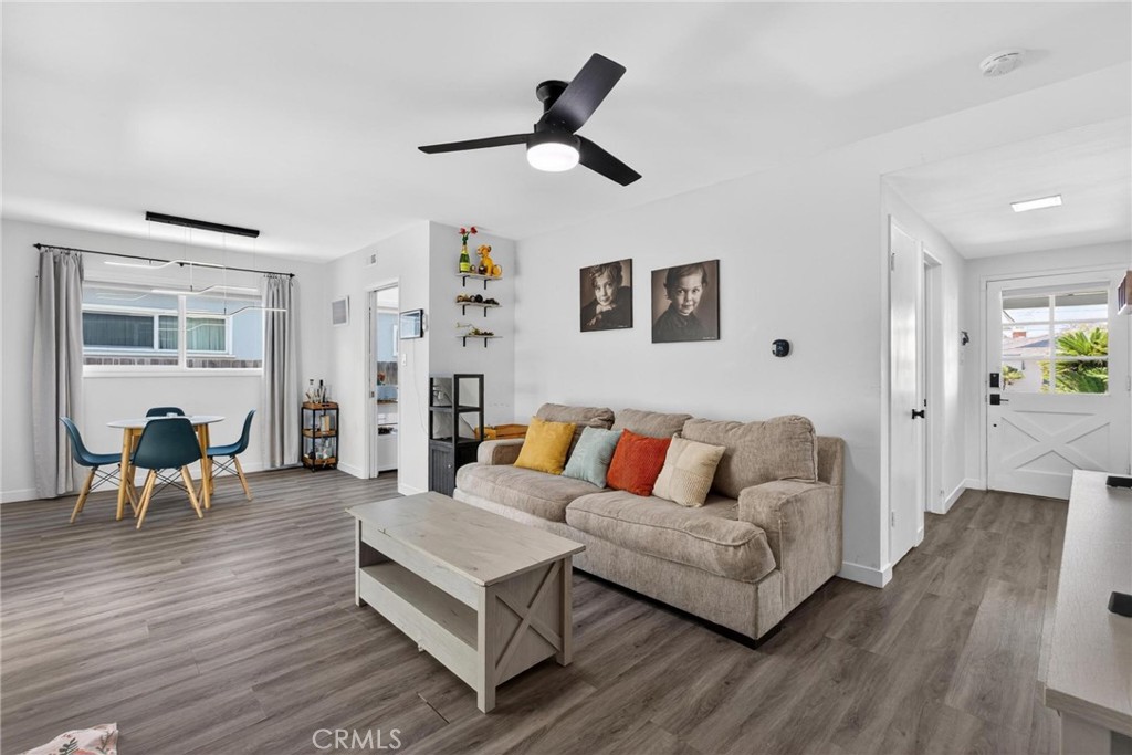 16916 S Catalina