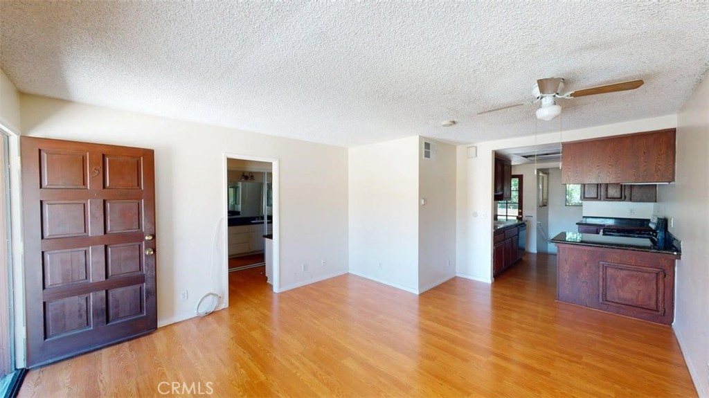 1316 W 166th