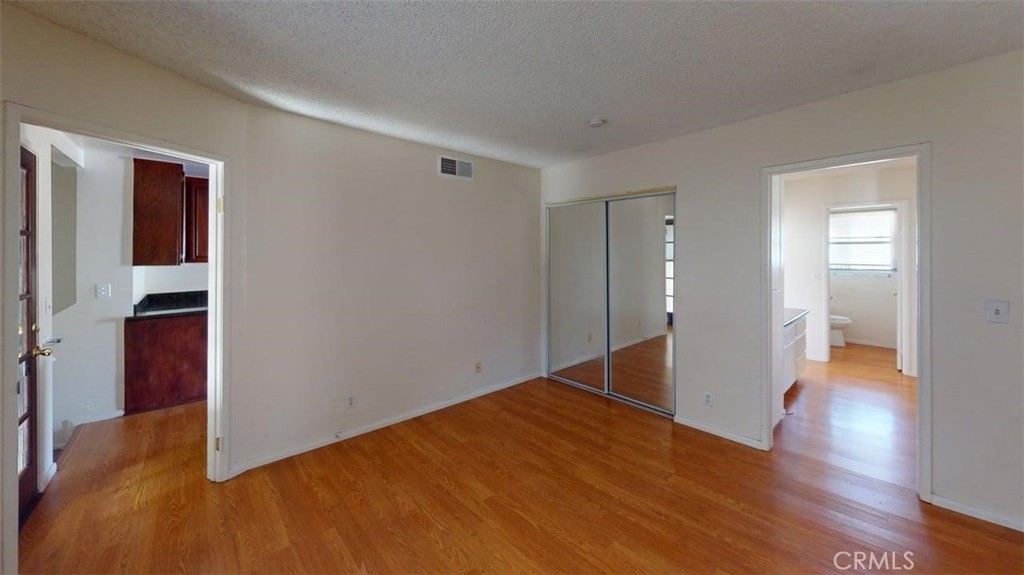 1316 W 166th