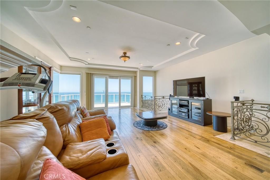 814 Esplanade