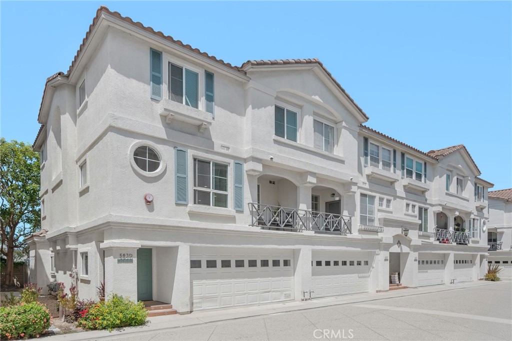 5439 Marine Avenue
