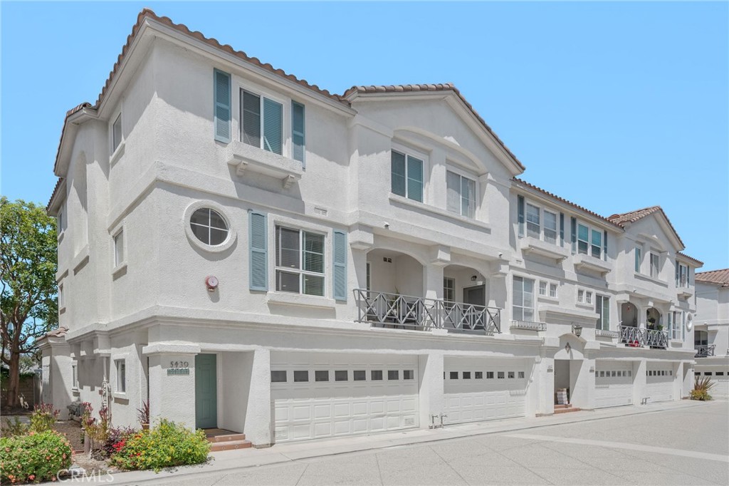 5439 Marine Avenue