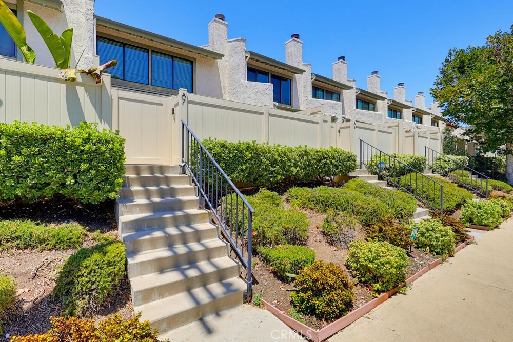 5269 Colodny Drive 7