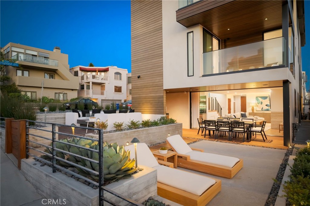 232 6th Street