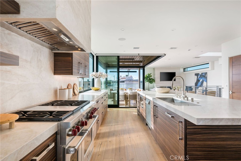 232 6th Street