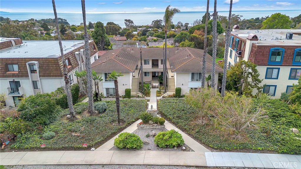 2341 Palos Verdes Drive W 4