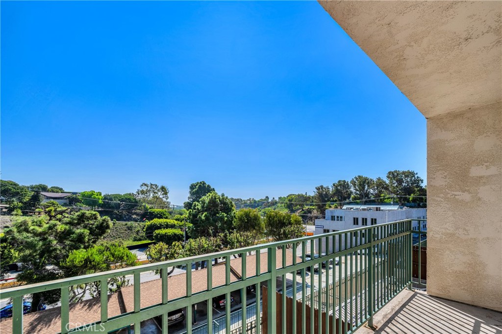 6439 Kanan Dume Road