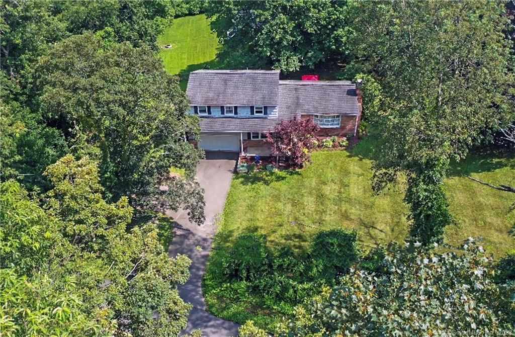 28 Schoolhouse Hill Road