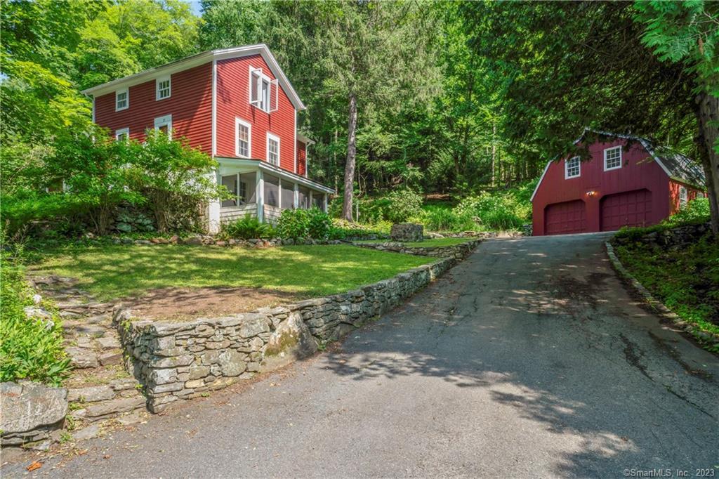 25 Alberts Hill Road