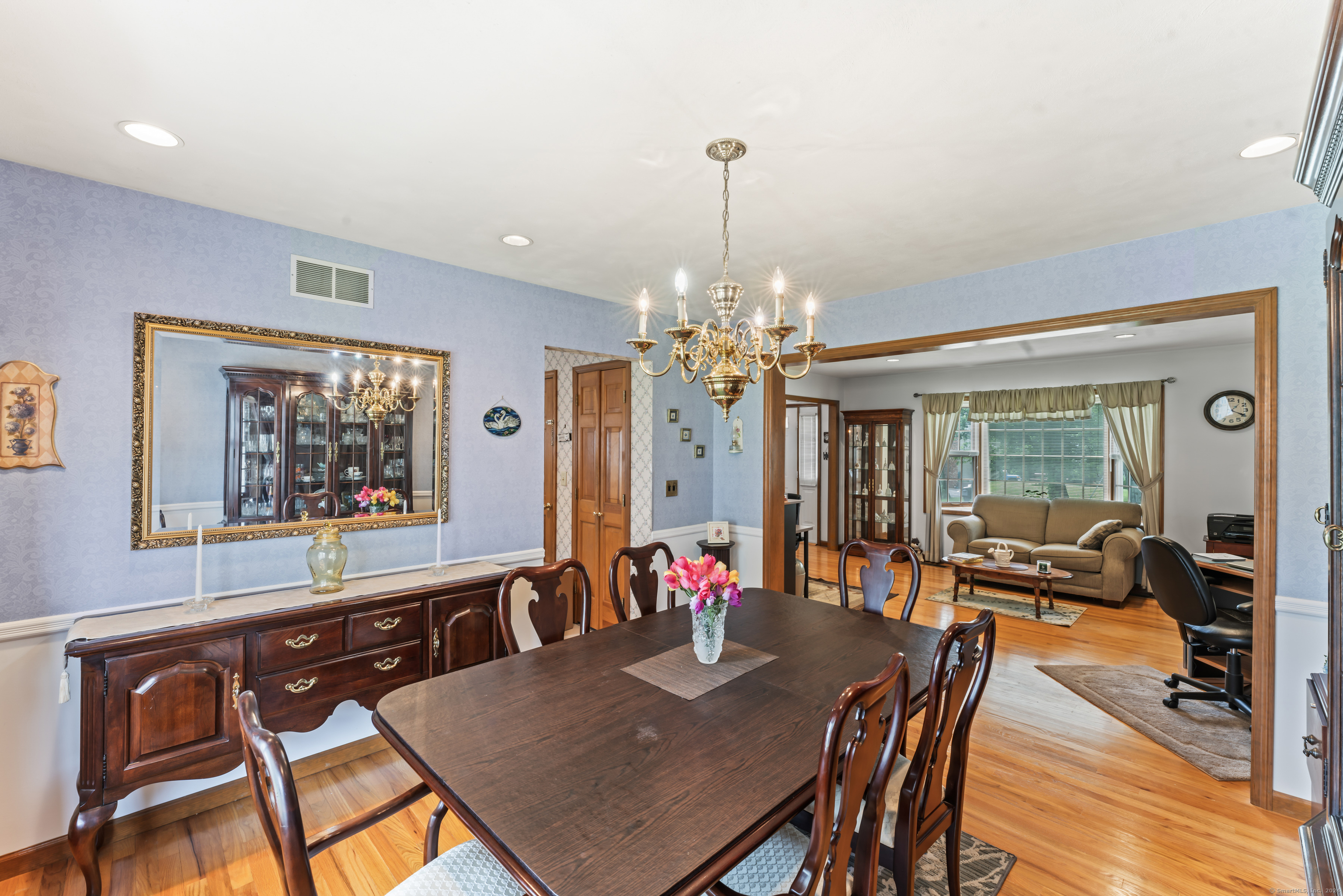 24 Edgewood Street