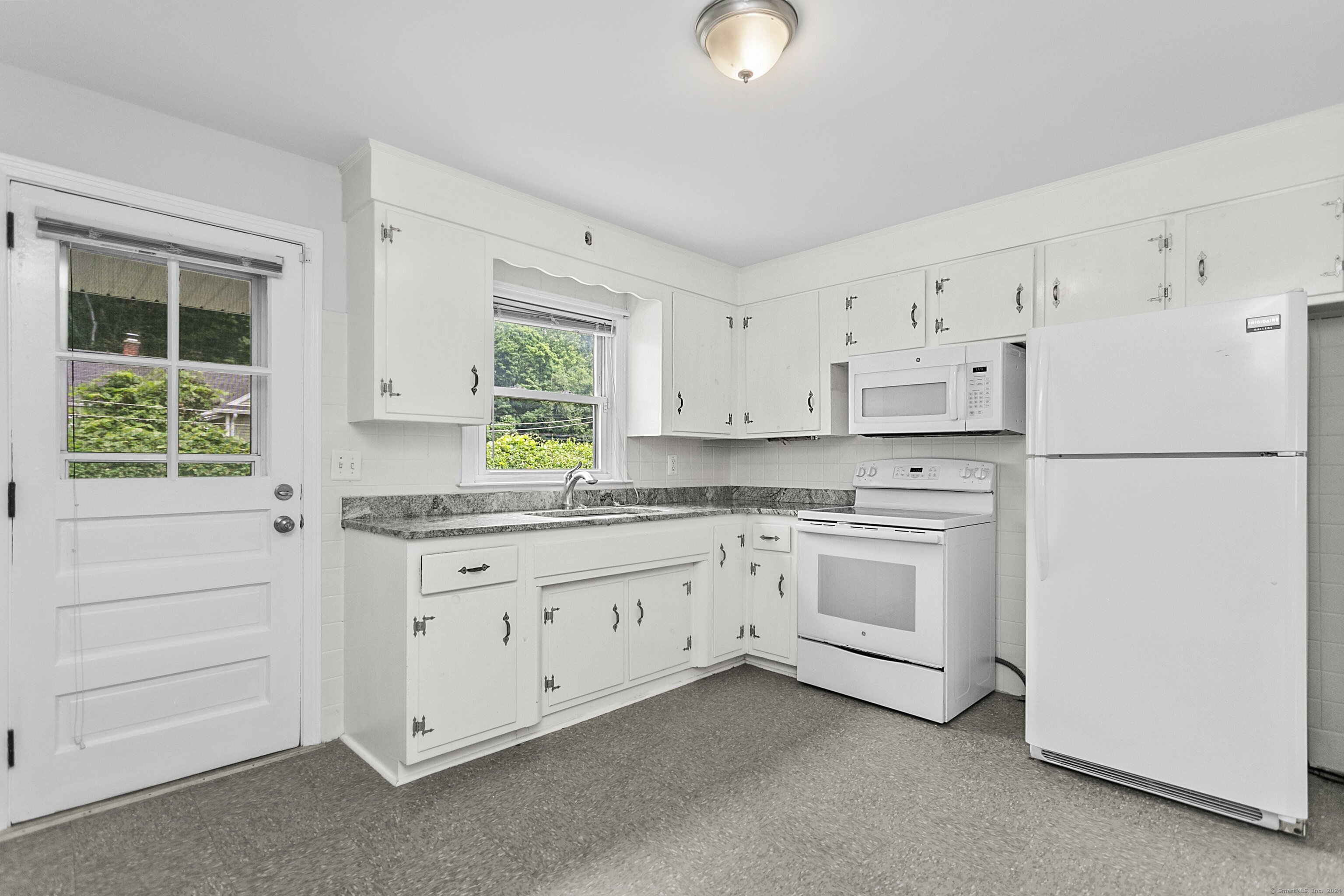 138 Crestview Drive