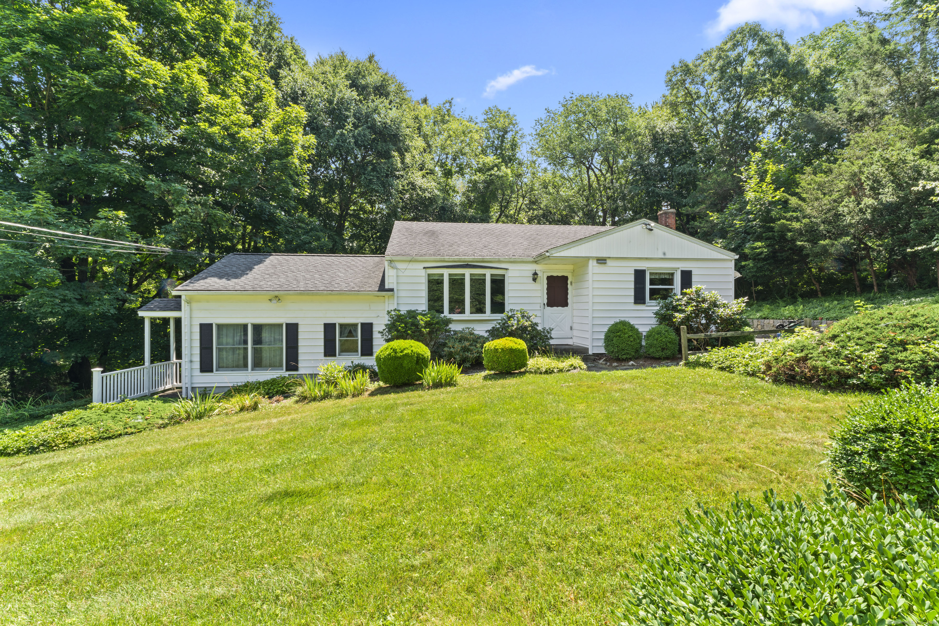 3 Green Knolls Lane