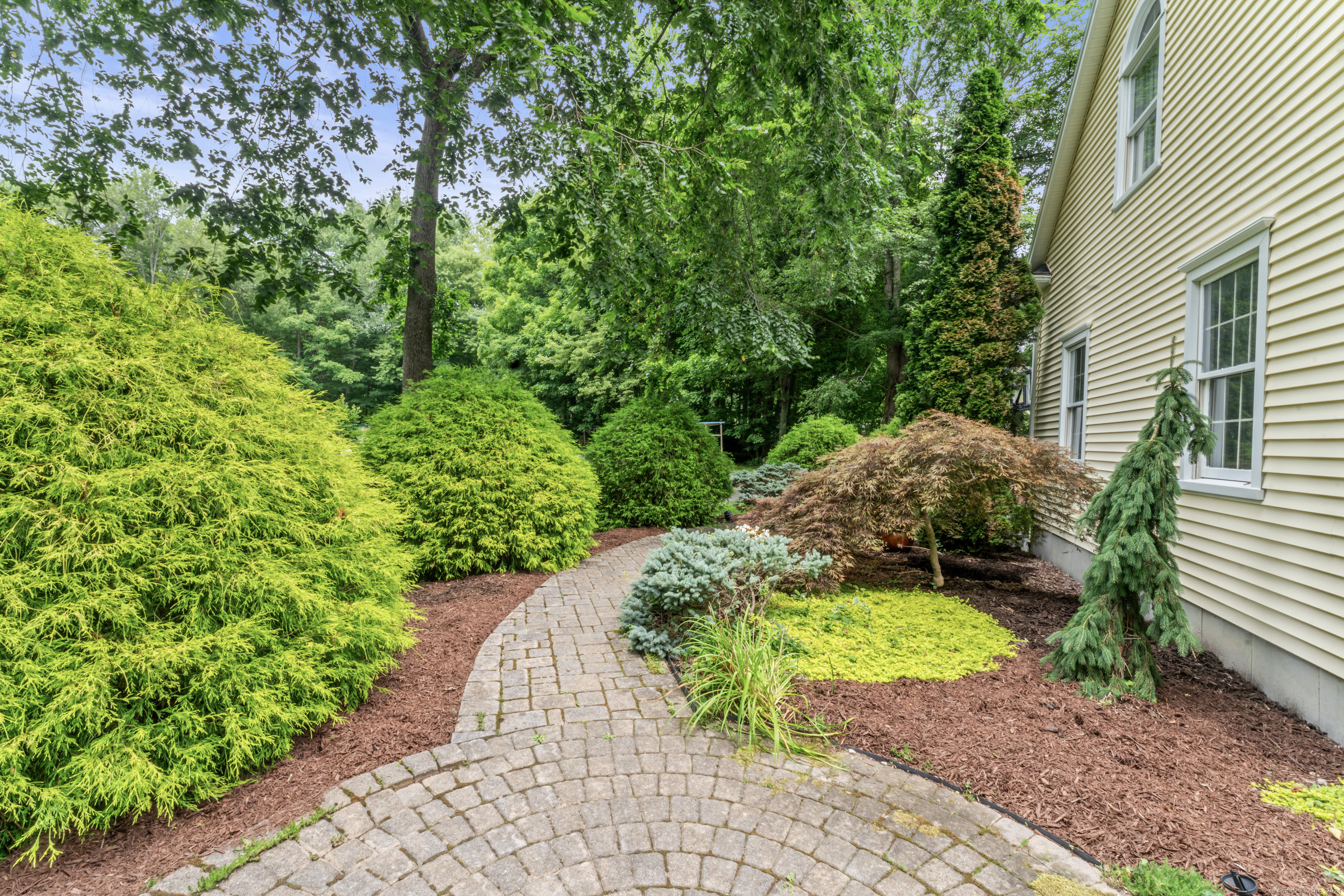 17 Skyview Road