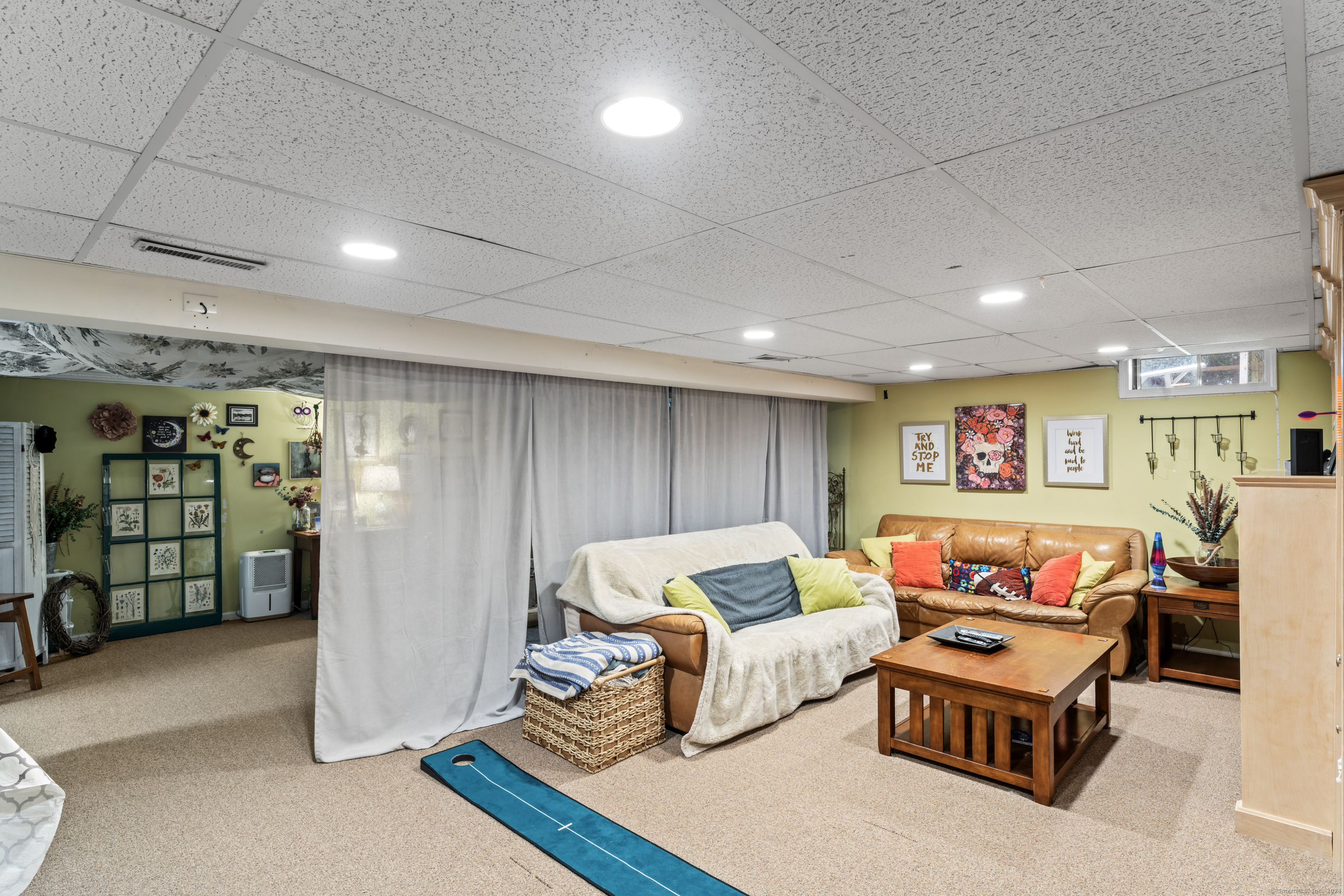 17 Skyview Road