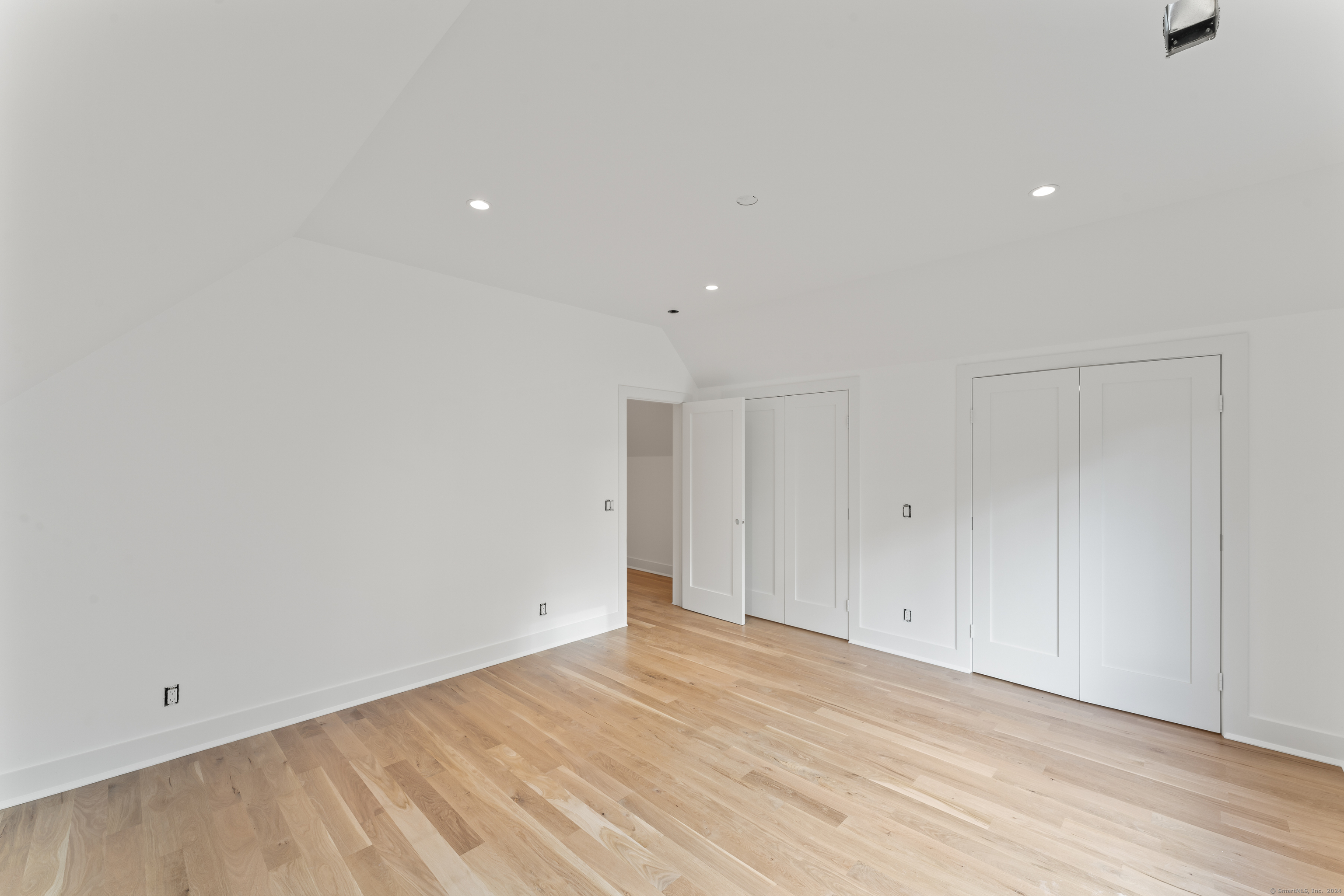 5 Chestnut Hill Road