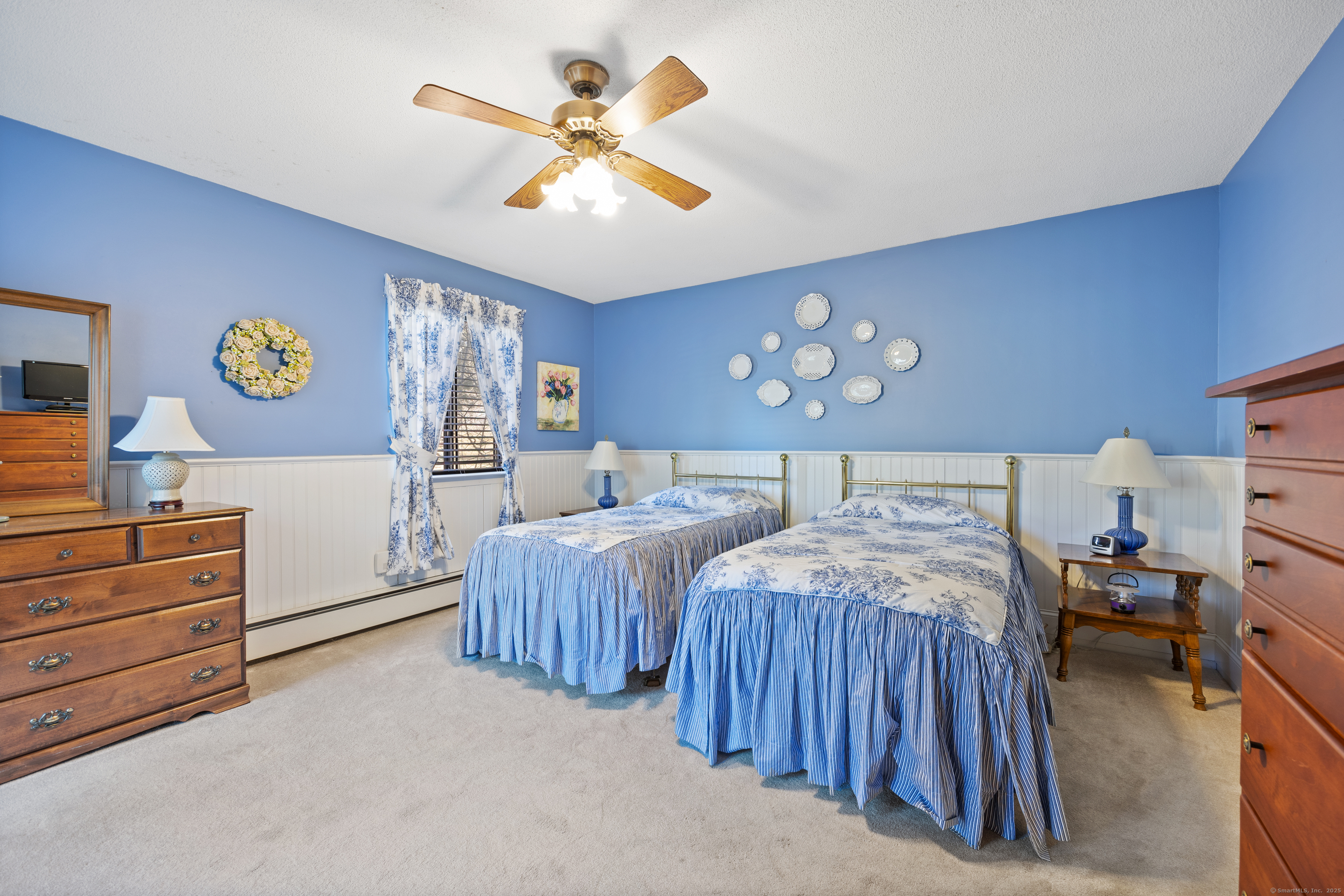 650 Heritage Village B