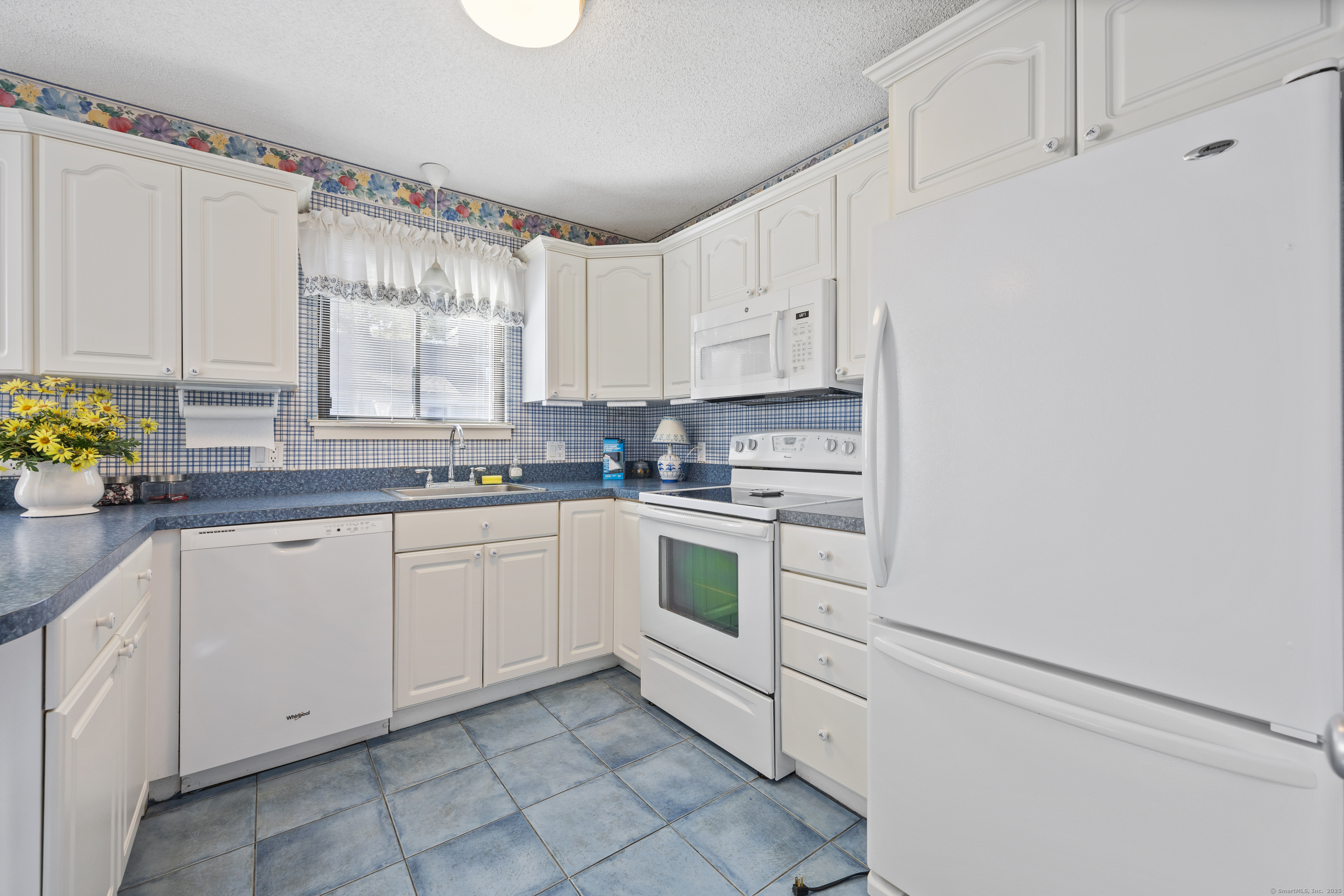 650 Heritage Village B