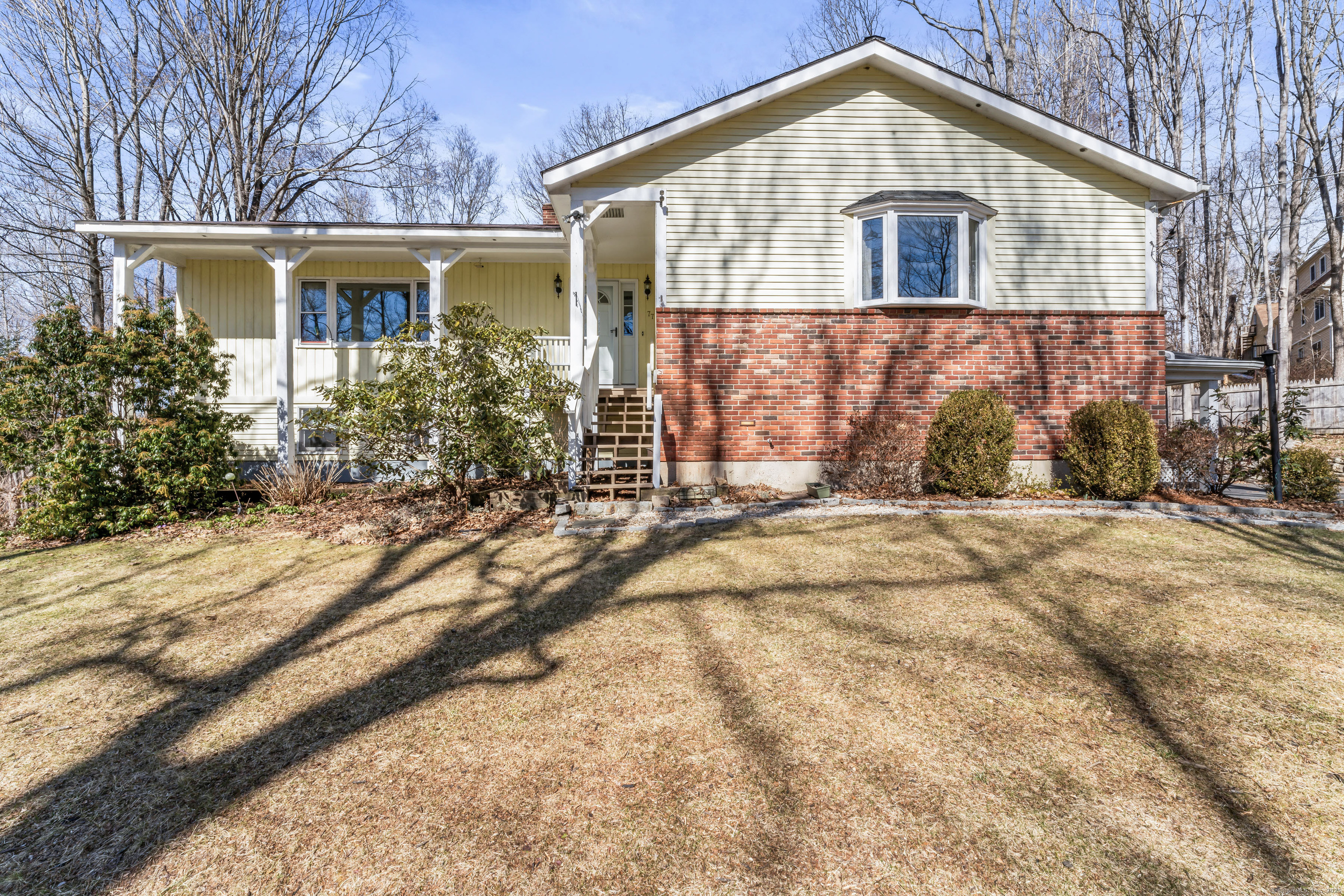 77 Burr Road