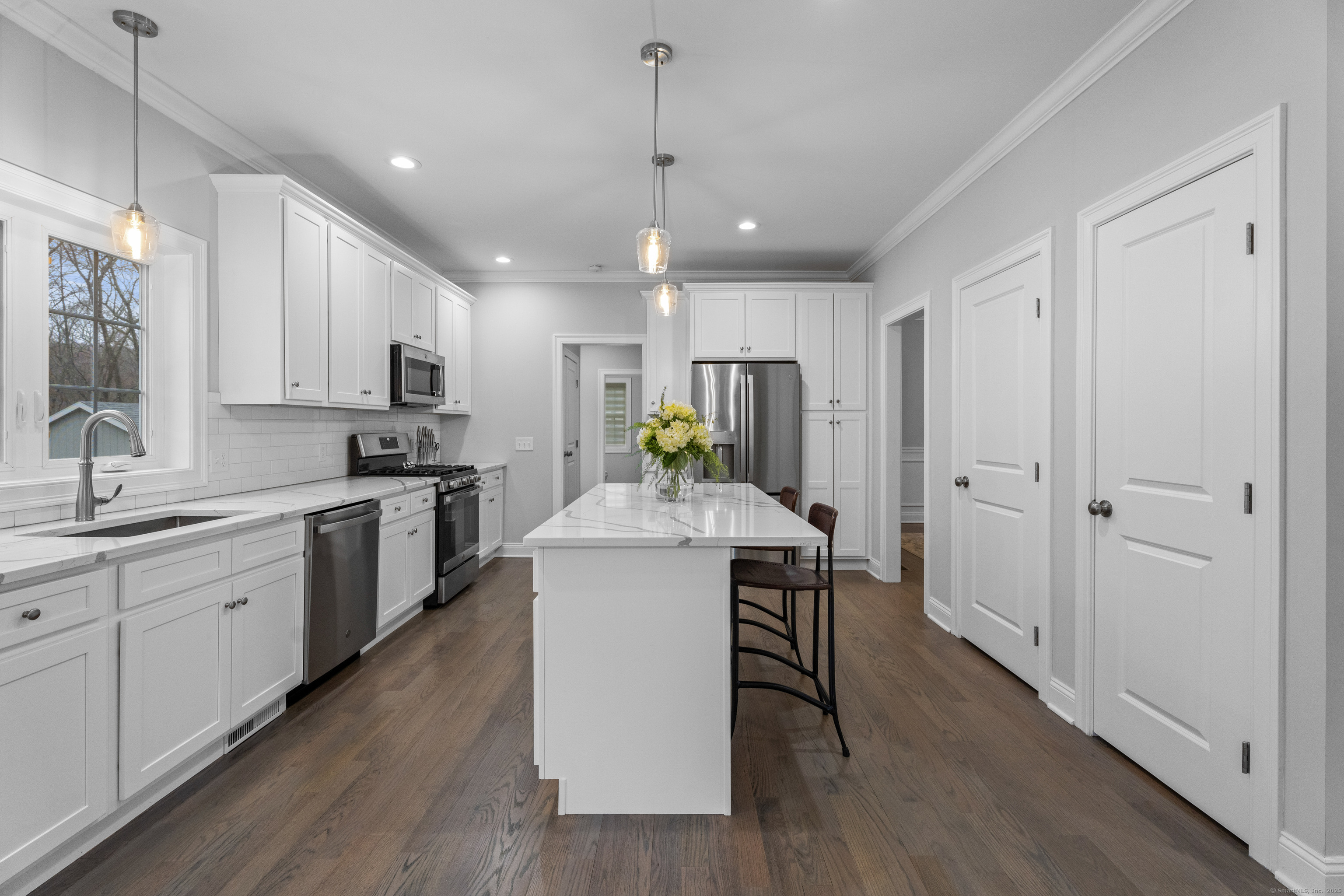 7 Ridge Valley Road