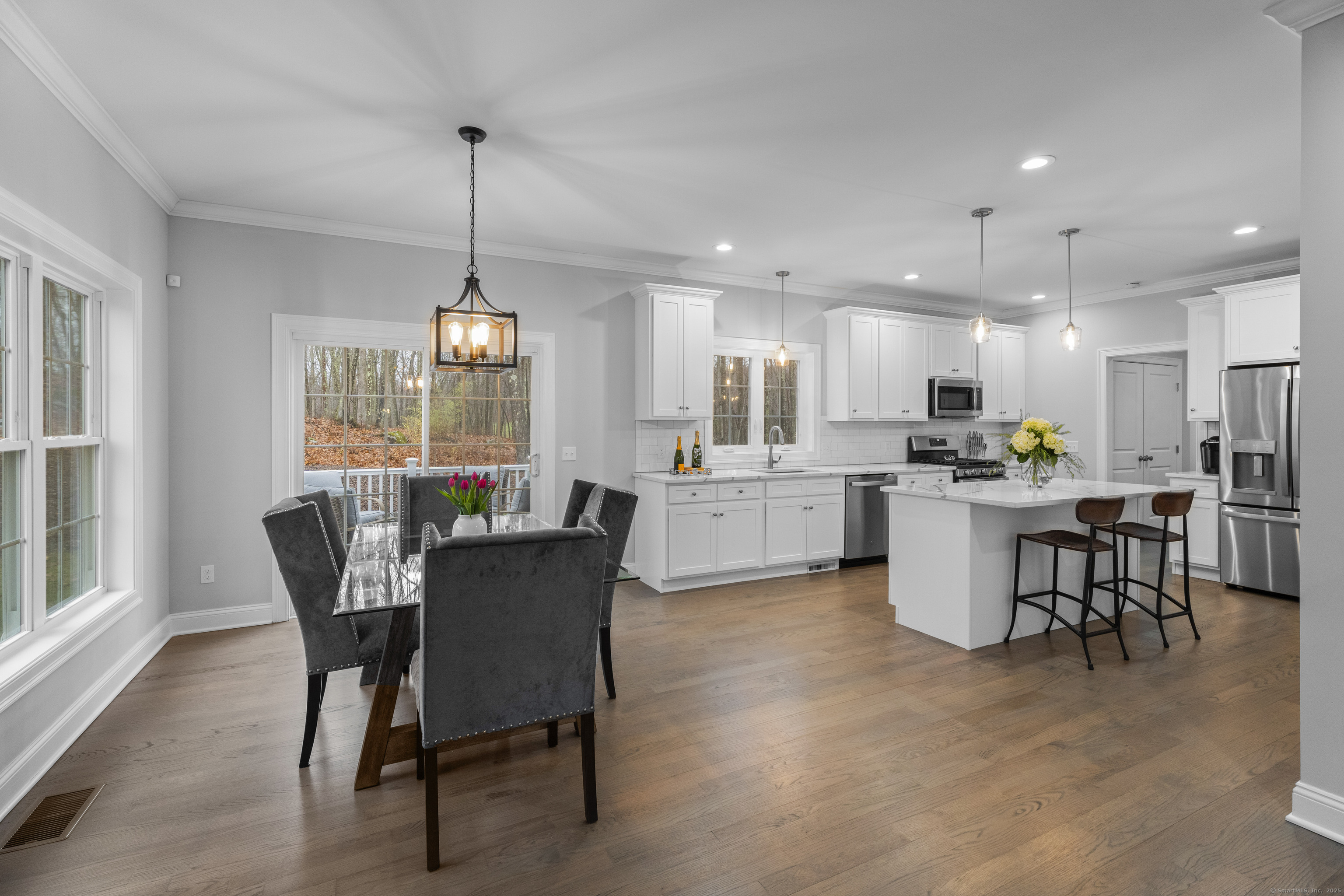 7 Ridge Valley Road