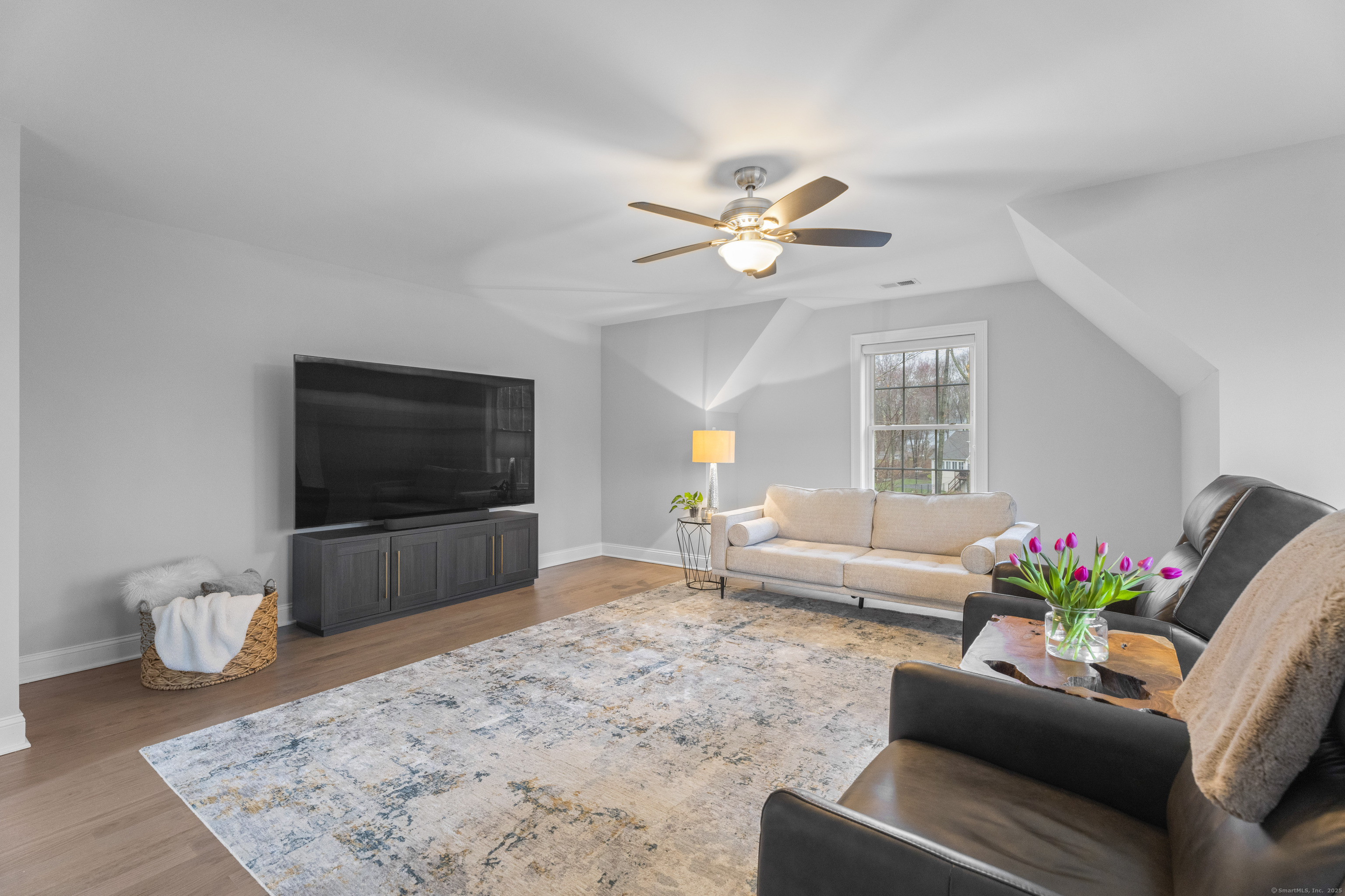 7 Ridge Valley Road