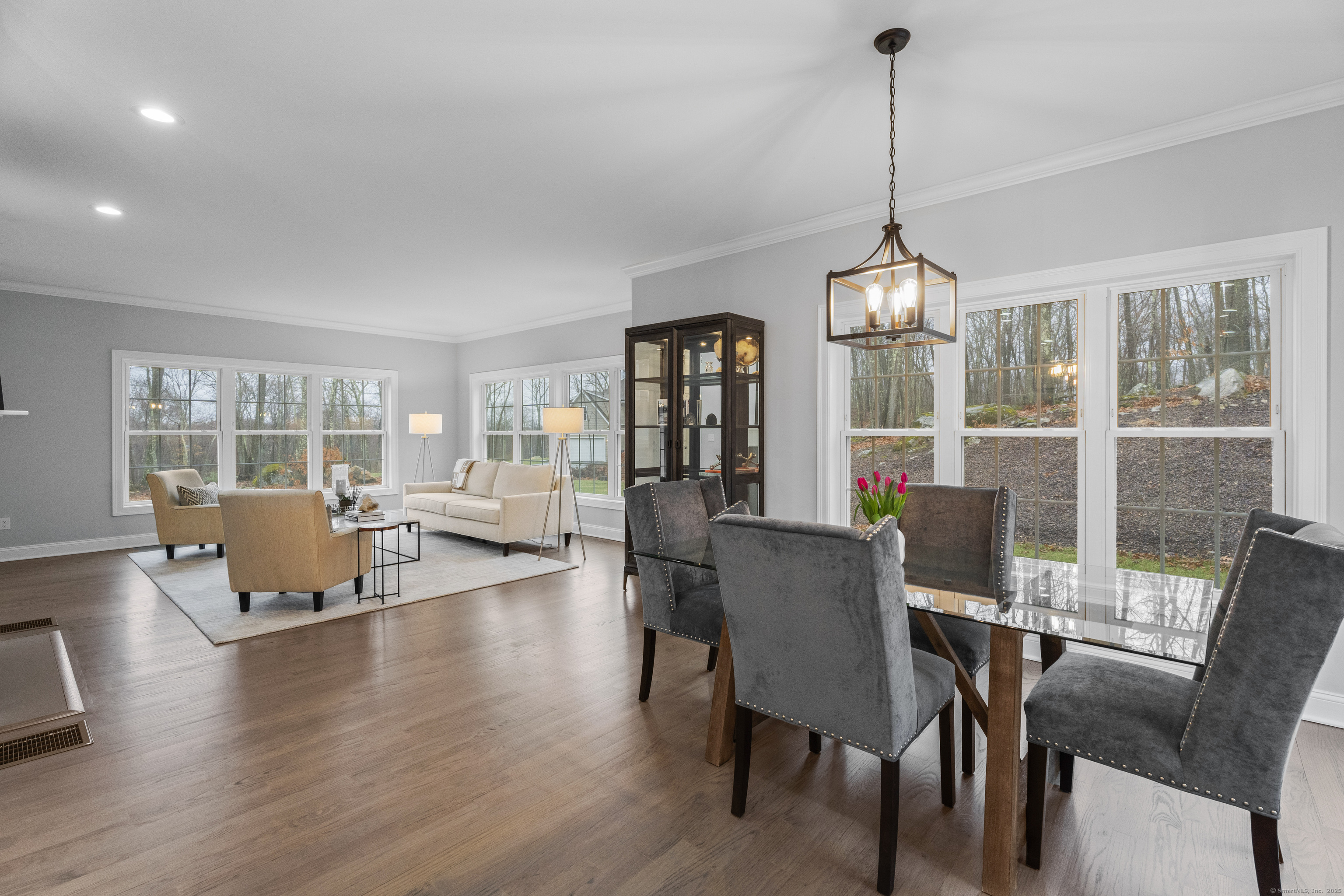 7 Ridge Valley Road