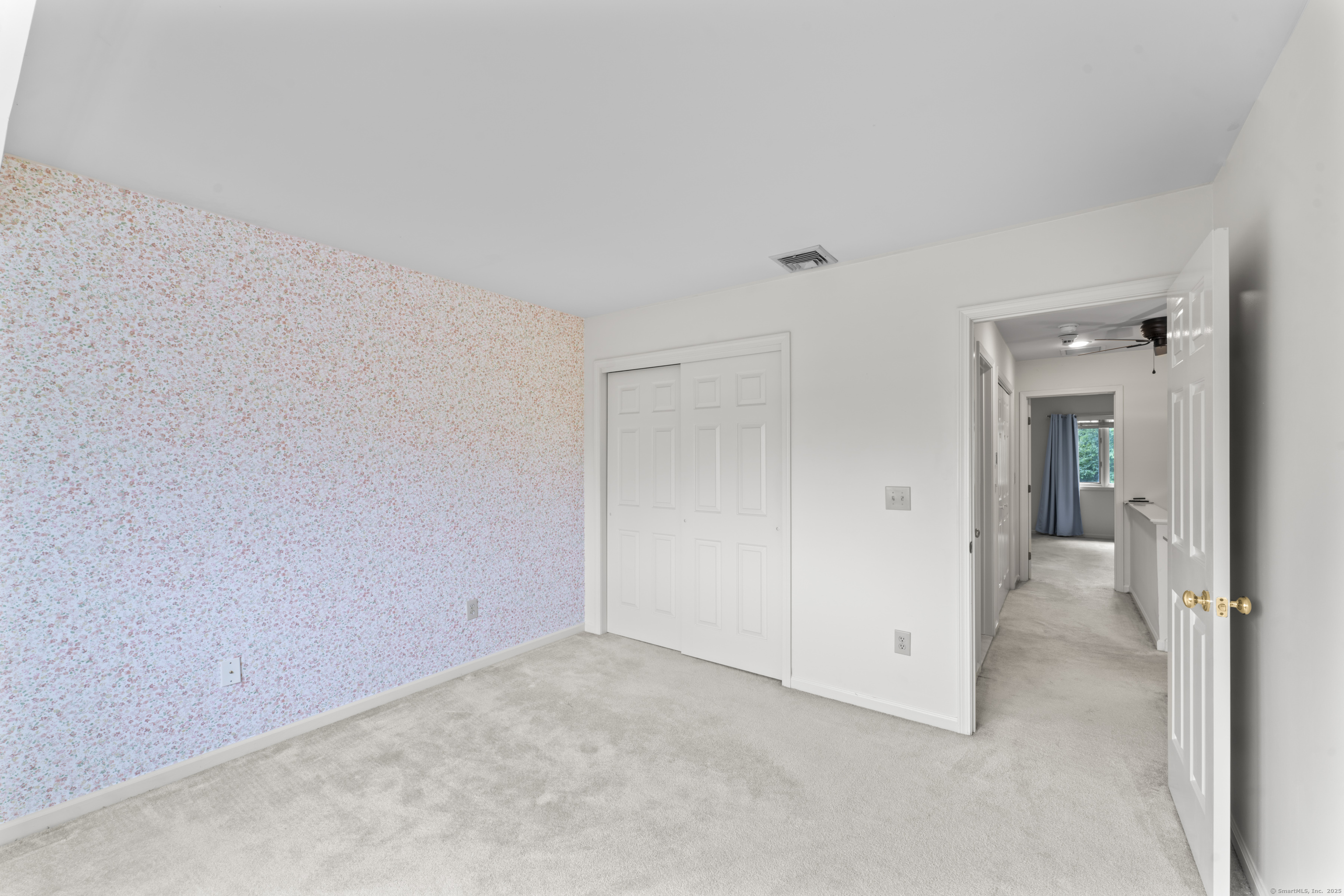 12 Boulevard Drive 21-130