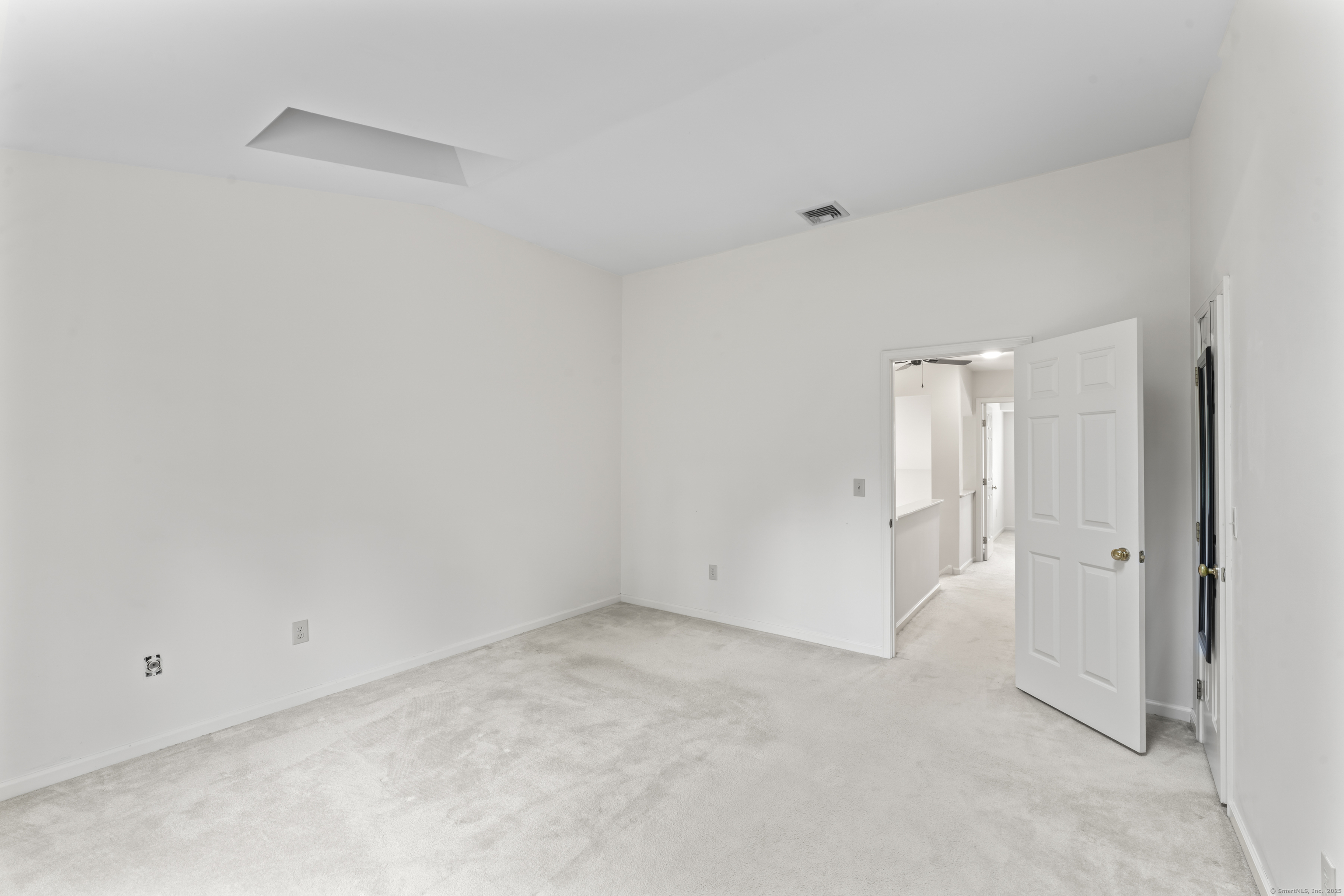 12 Boulevard Drive 21-130