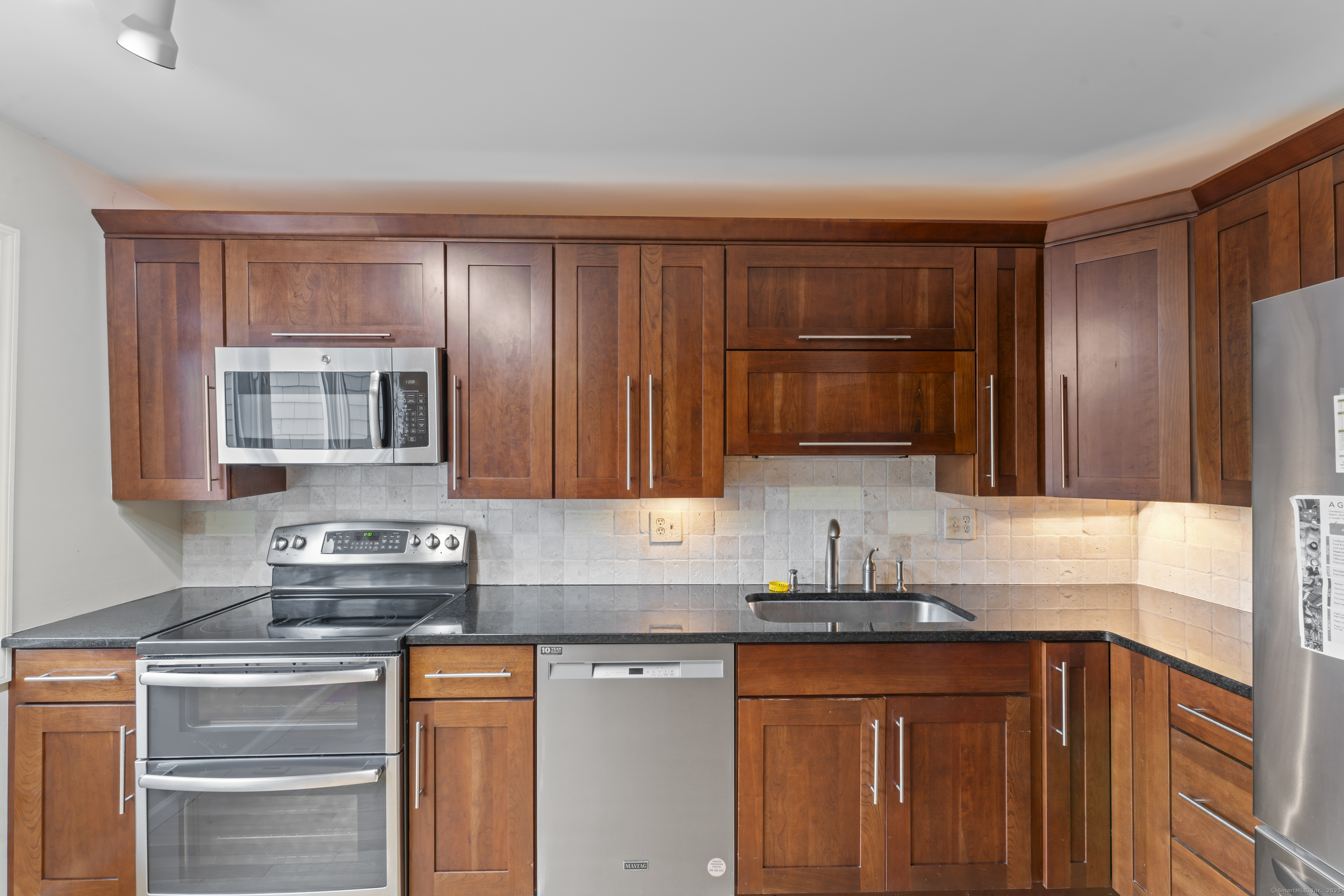 12 Boulevard Drive 21-130