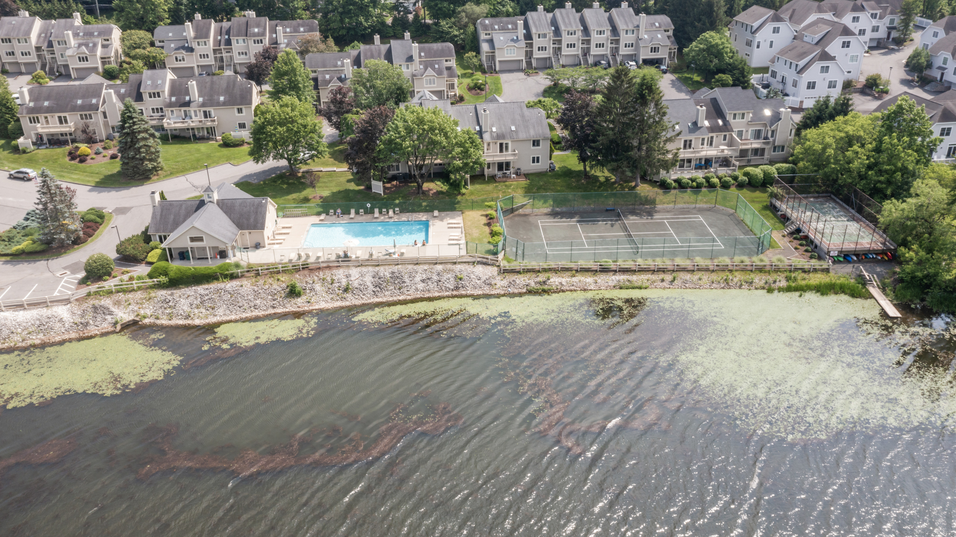 12 Boulevard Drive 21-130