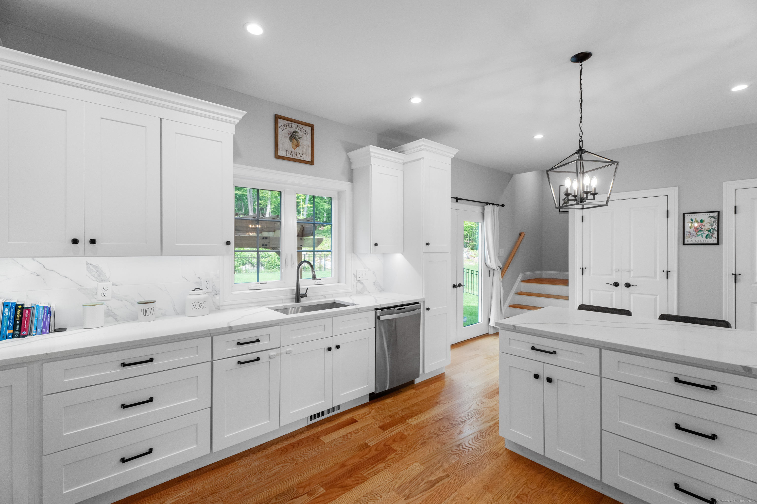 3 Ridge Valley Road