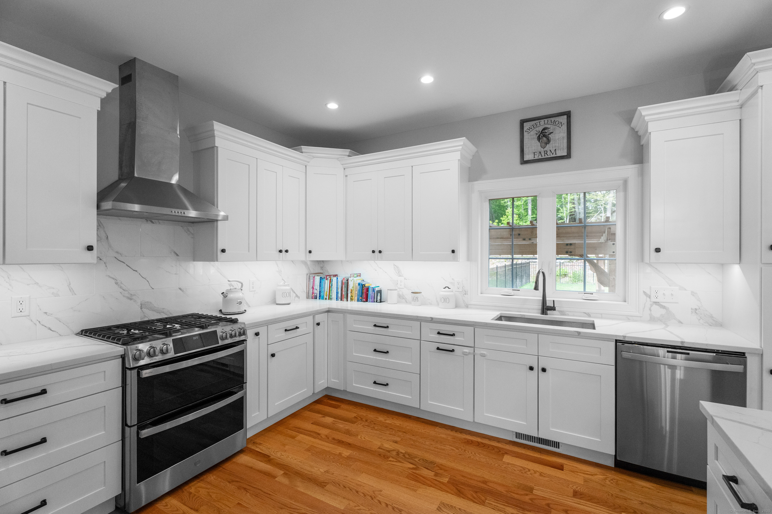 3 Ridge Valley Road