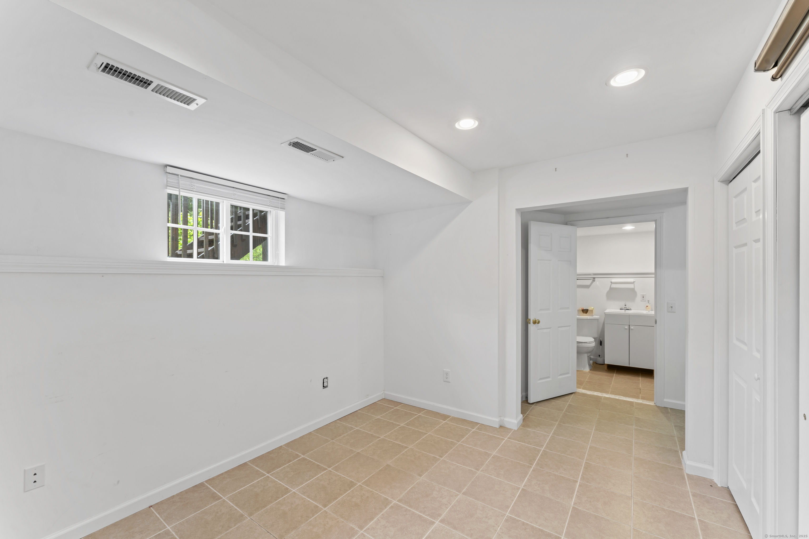 56 Pembroke Road APT 11