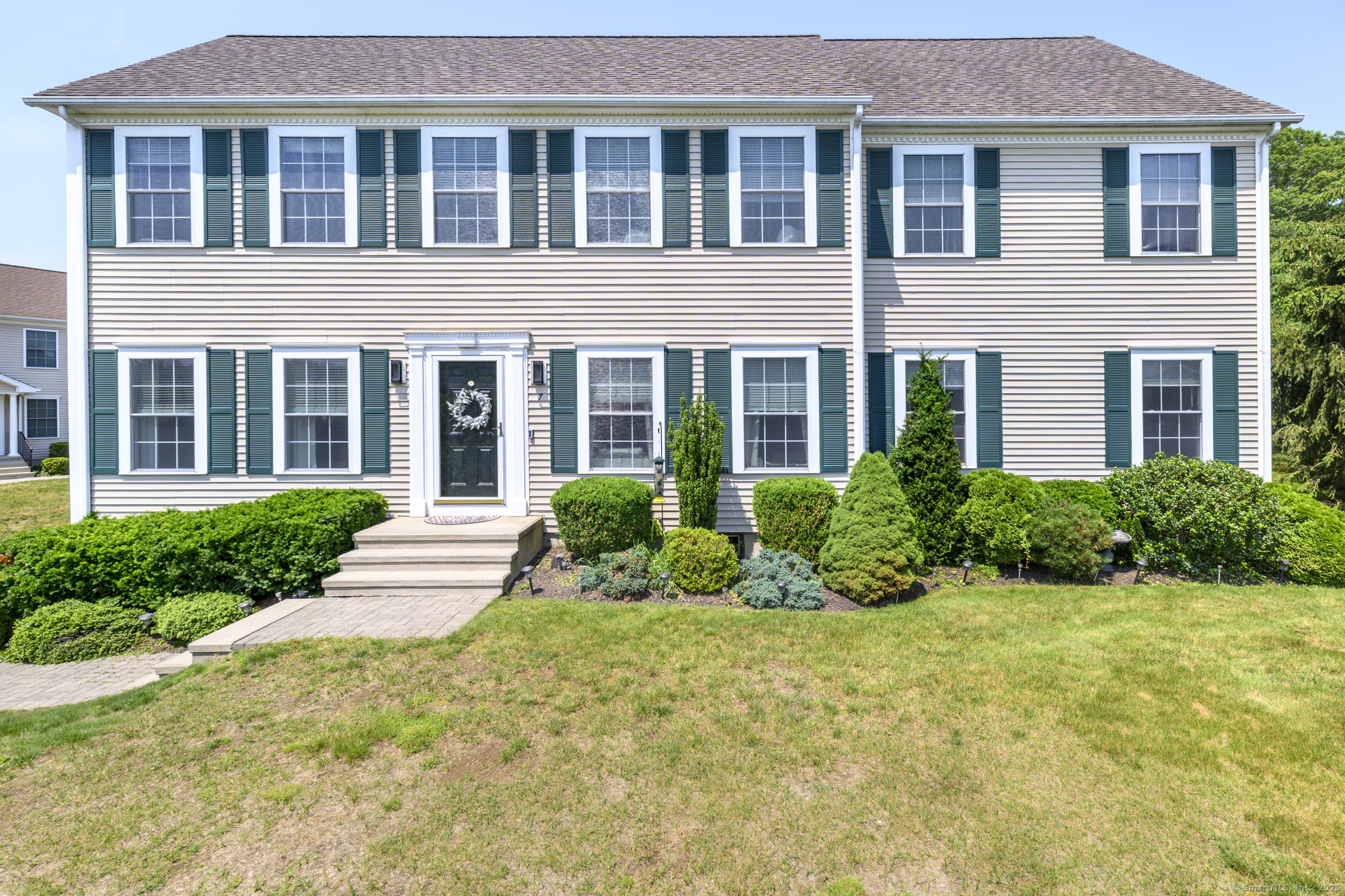 7 Castlewood Drive 7