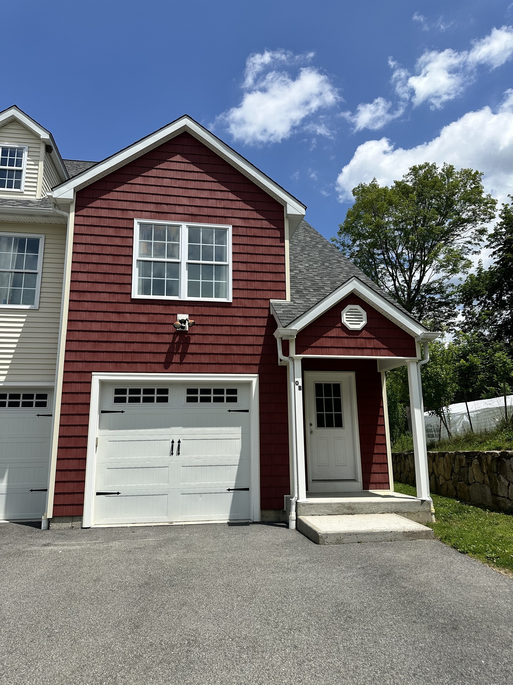 2A B Knollwood Drive