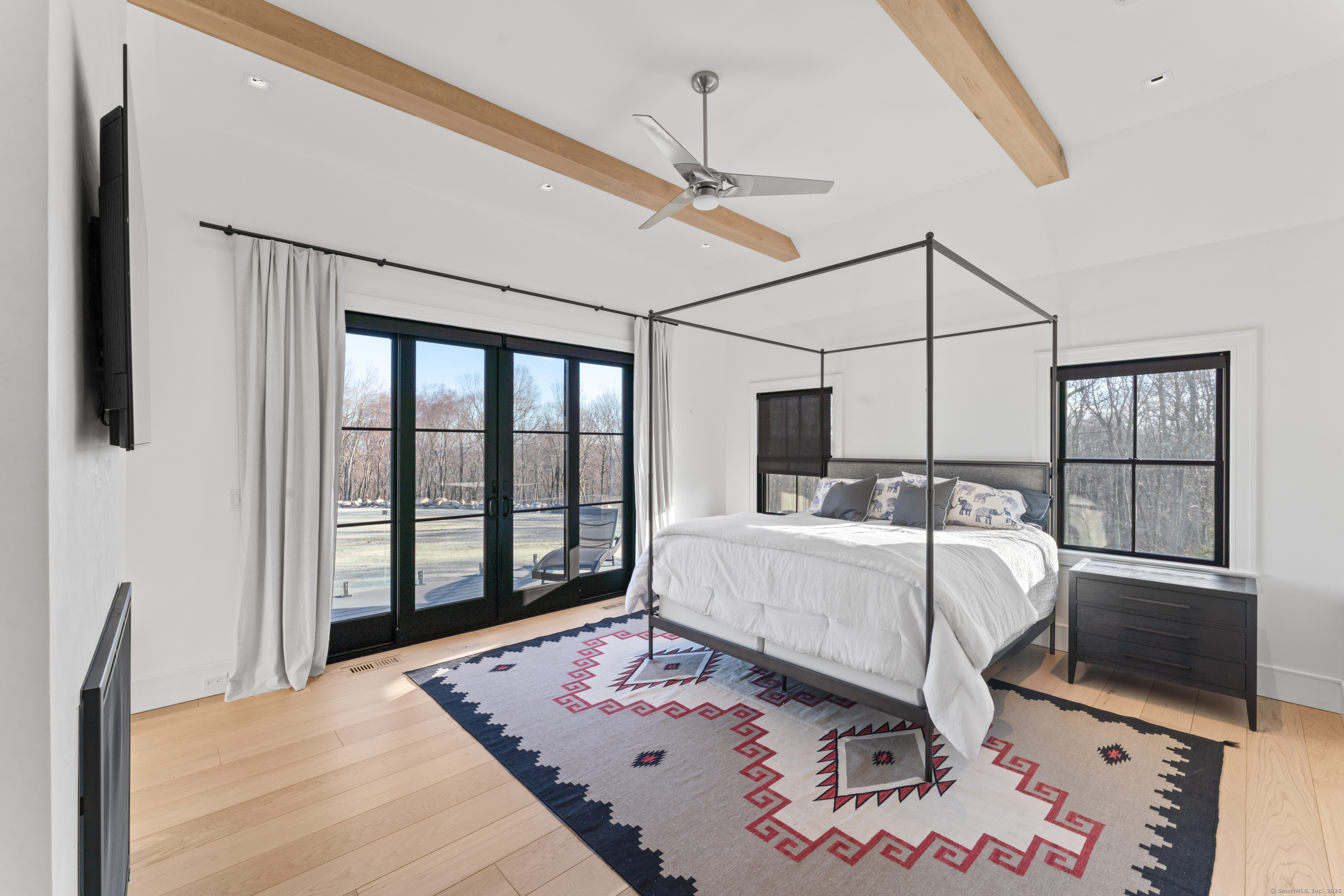 22 Serene Way