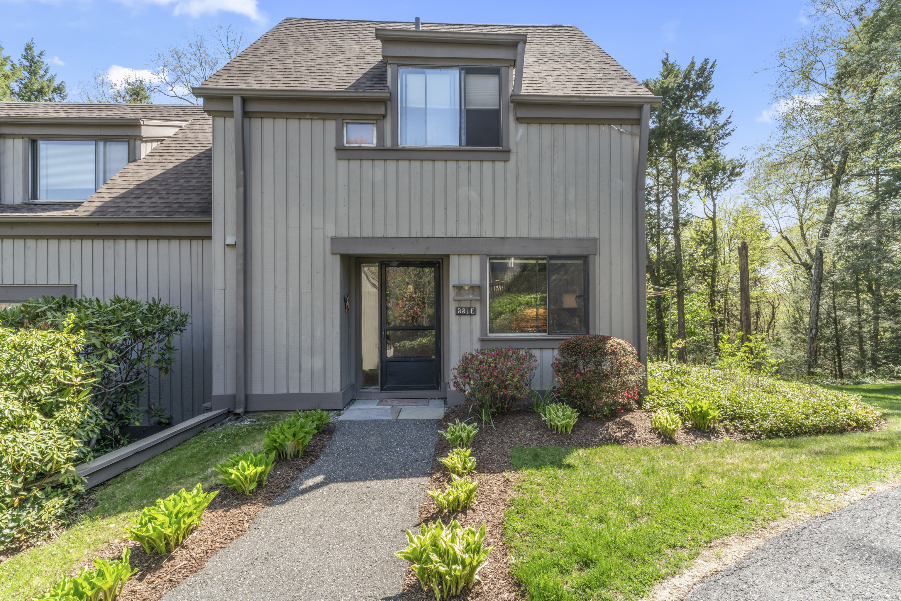 331 Heritage Village E