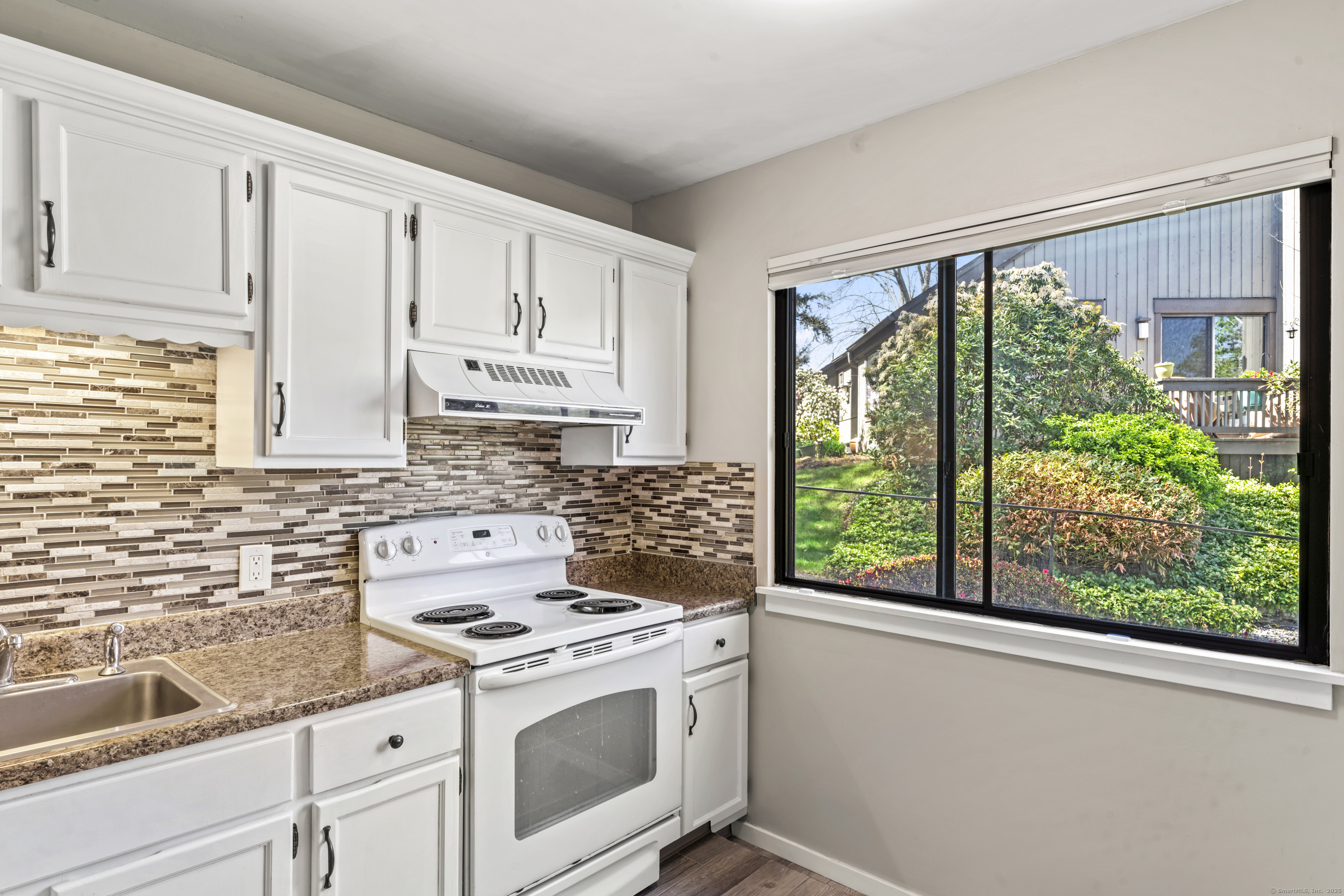 331 Heritage Village E