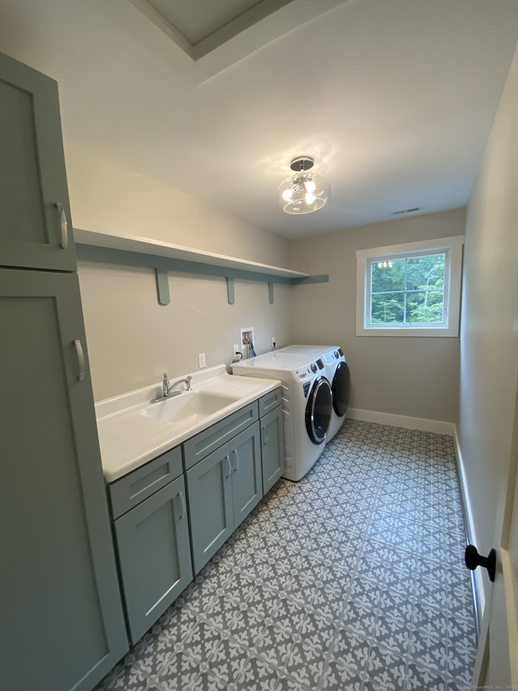 97 Chalybes Road West