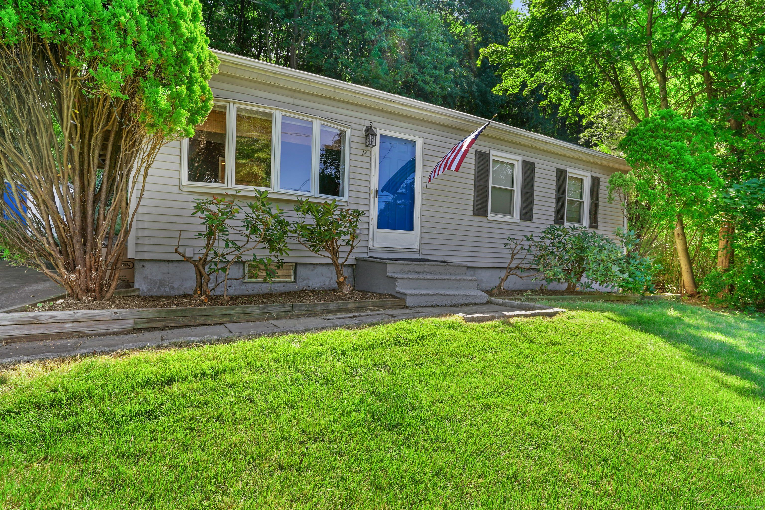 12 Waterhorse Brook Drive