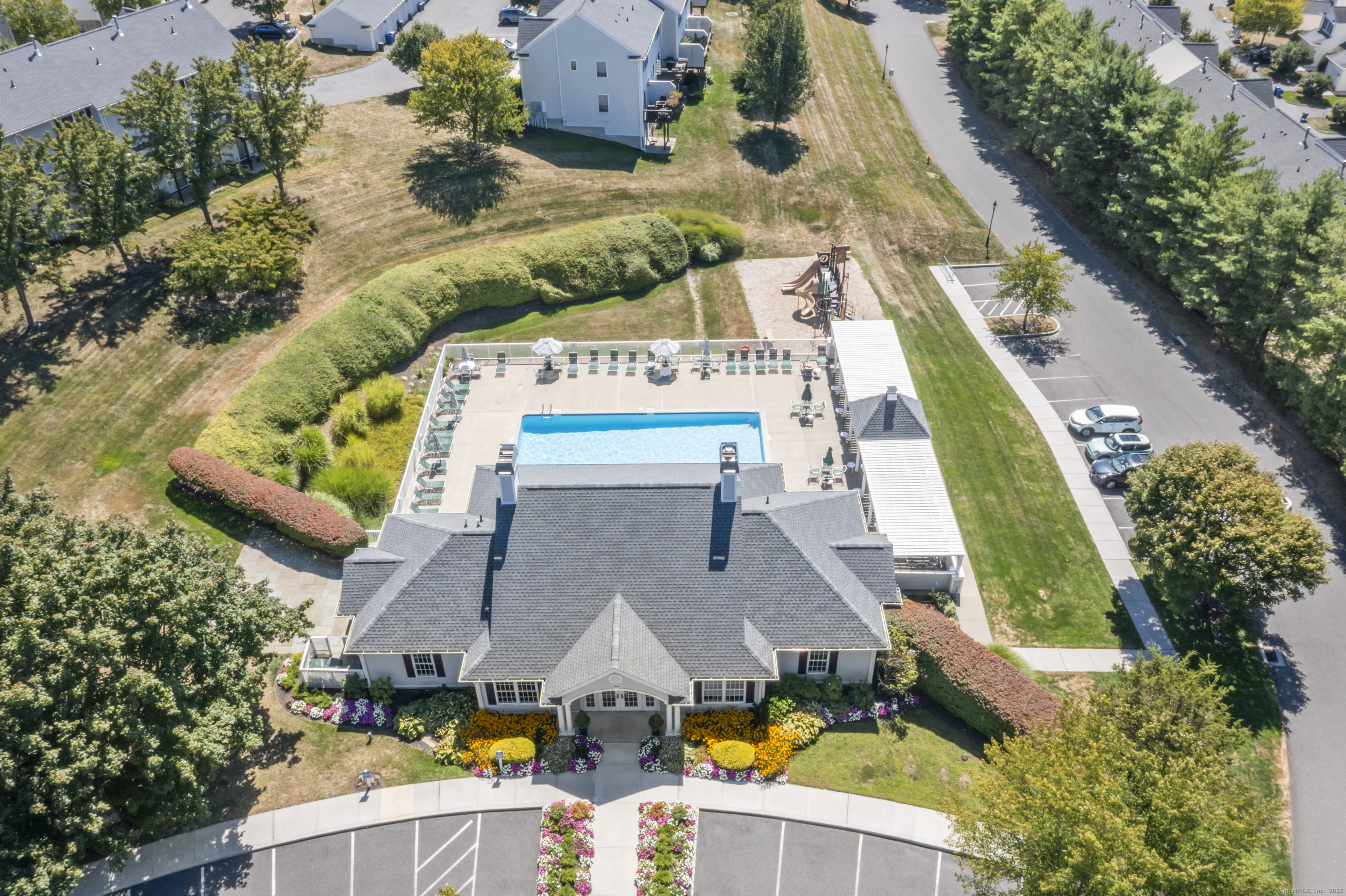 1702 Pinnacle Way 1702