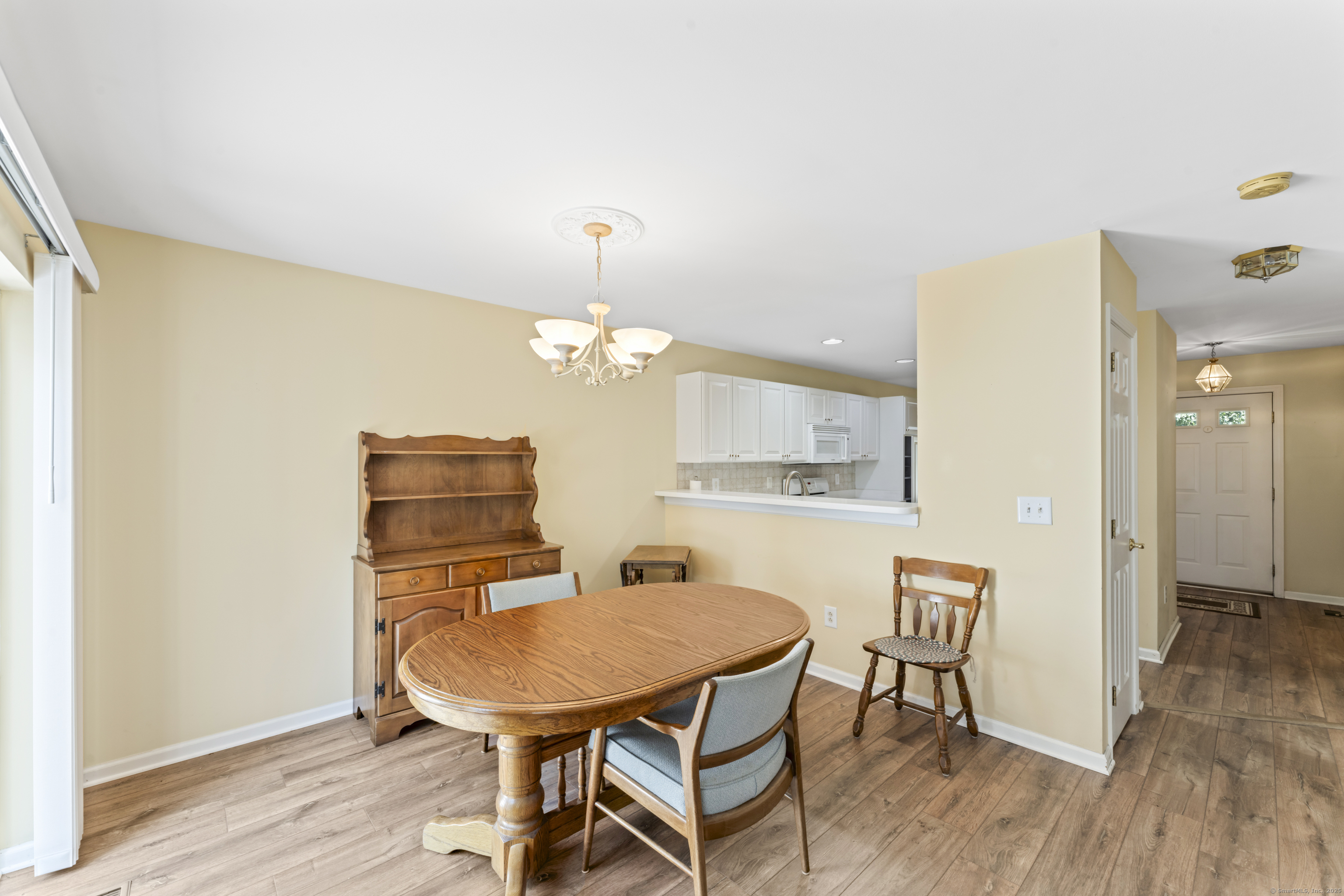 1702 Pinnacle Way 1702